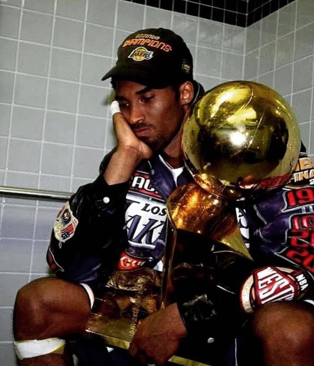 αѕнєи 🌙 tweet media