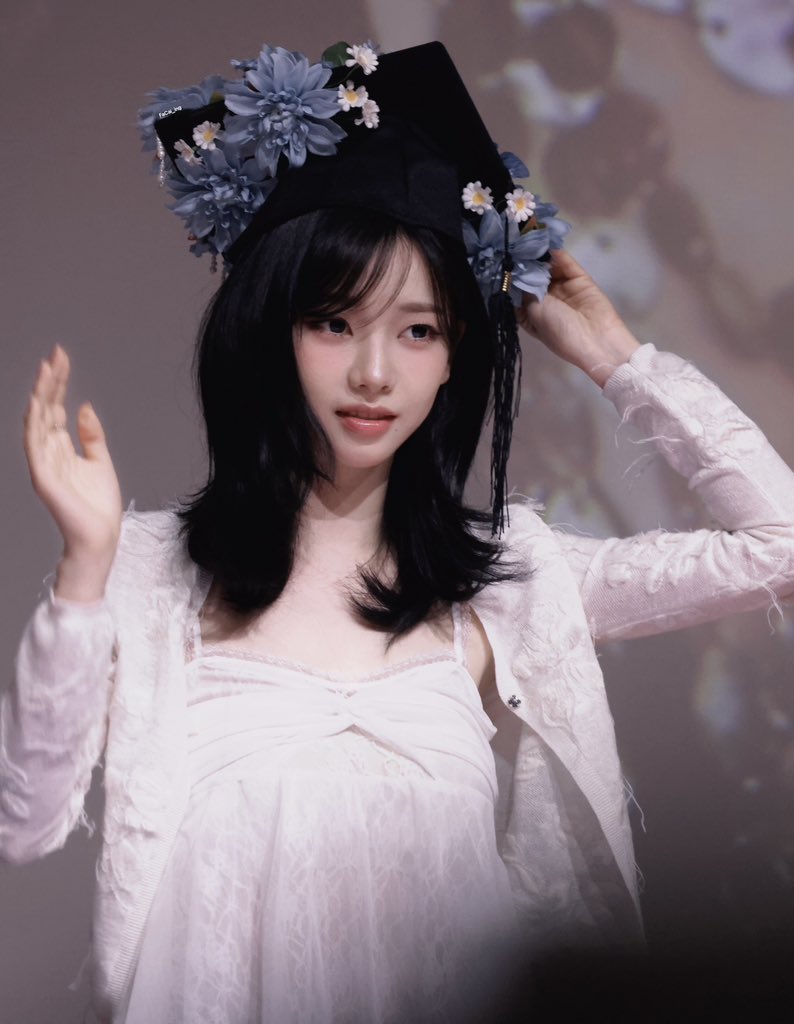 FaCaiing tweet media