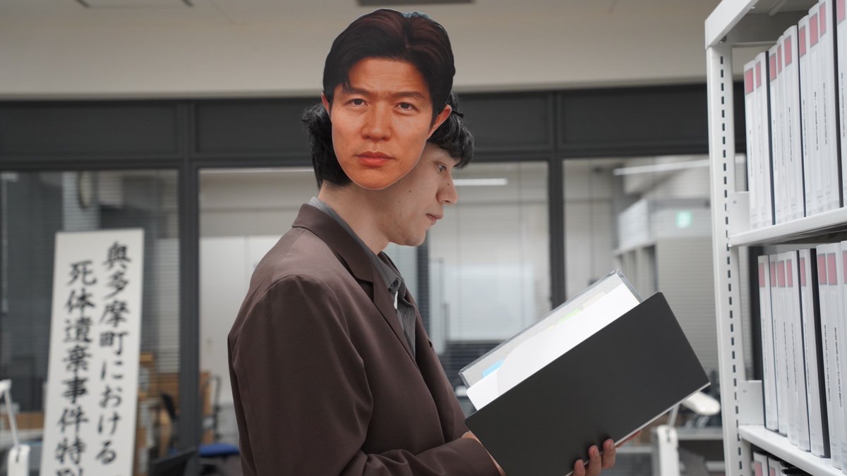 K_Matsuyama2023's tweet photo. 【リブート、始まる】
戦う相手を目の前に見るハヤセ。それは久しぶりに椅子から立ち遂に歩き出したムガ達であった。駆けつけるイチカの前で敵は笑った…
機動戦士リブート第9話
【ツカジ・ムガ散歩！】
今夜9時から。
君達は生き延びることができるか？ https://t.co/yAGeQ5rUzZ
