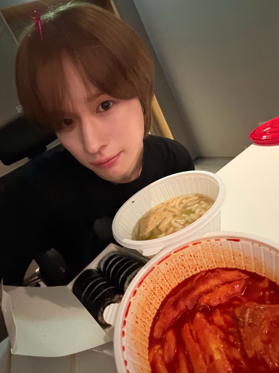 반짝이 tweet media