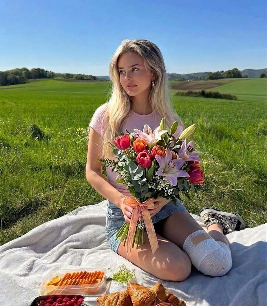 BoraBora tweet media