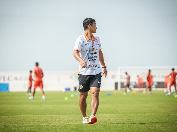 yasunagasotato's tweet photo. #CPL
#アンコールタイガーFC
#vsデワ
いざ!勝ち点3!
#bizmates
#津留建設工業
#日総ビジネスサービス
#ty
#H2OCOFFEE
#福留開発
#IPASSION
#韓国家庭料理唐辛子
#まんまる薬局
#ATHLEAD https://t.co/HcwH1PCRYn