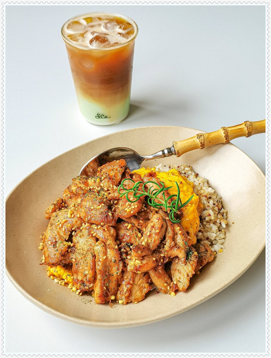 pheebs halliwell tweet media