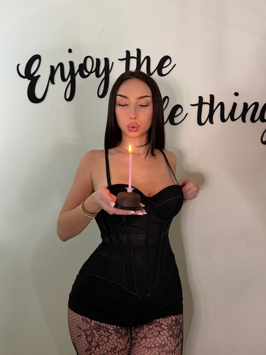 Alli 🐺 tweet media