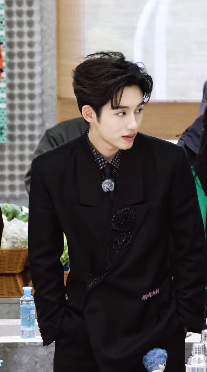 Let's WINWIN tweet media