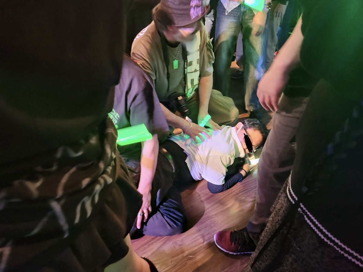 つっきー tweet media