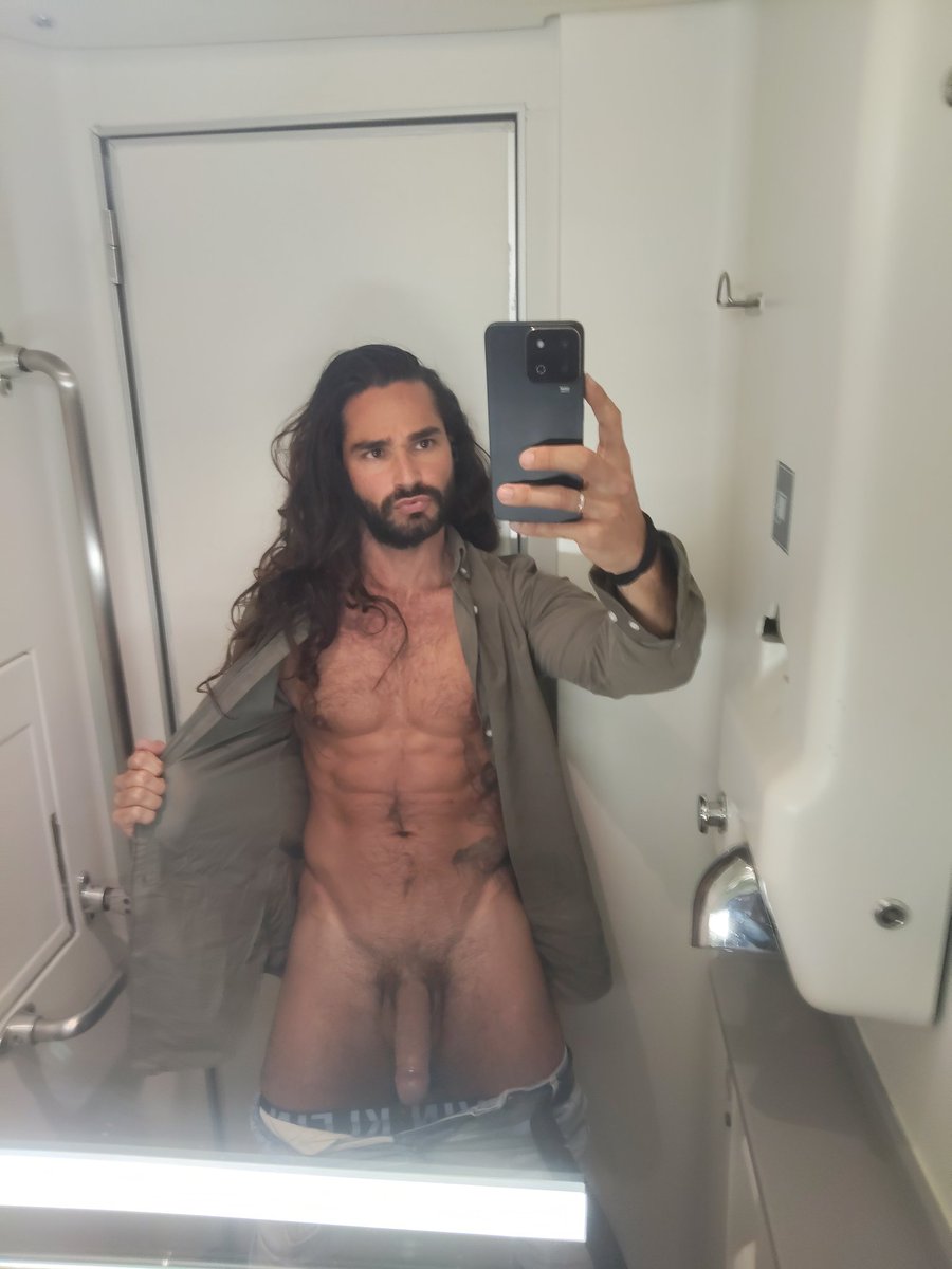 PUROCASTRO tweet media