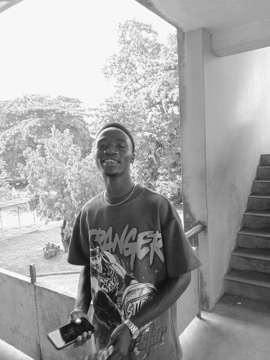 IB | Visual/Brand Designer tweet media