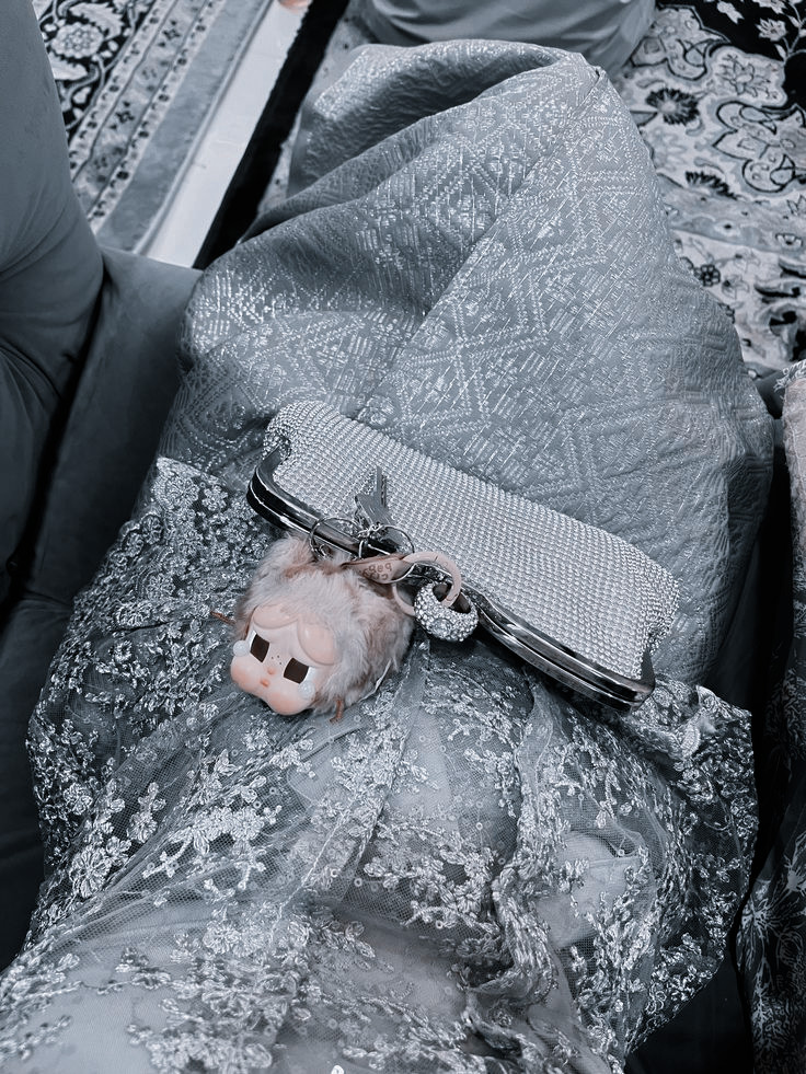 Elleanor J. H. tweet media