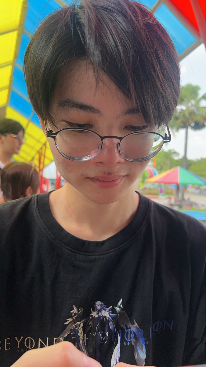 น้ำตาของความพยายามล่ะ ㅠㅠ

คนที่เคโอจีไม่แพ้ใครเลย ไม่ว่าไลน์อัปจะเปลี่ยนยังไงพี่ปุ๊ก็จะยังอยู่ วันนี้พี่ปุ๊ทำได้แล้วน้า ไปพิสูจน์ตัวเองที่เพลย์ออฟกัน ! ♥️