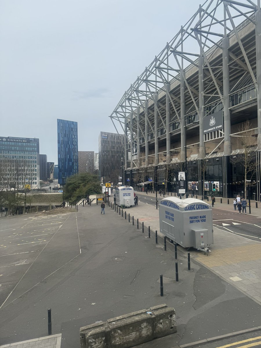 strawberrypub tweet media