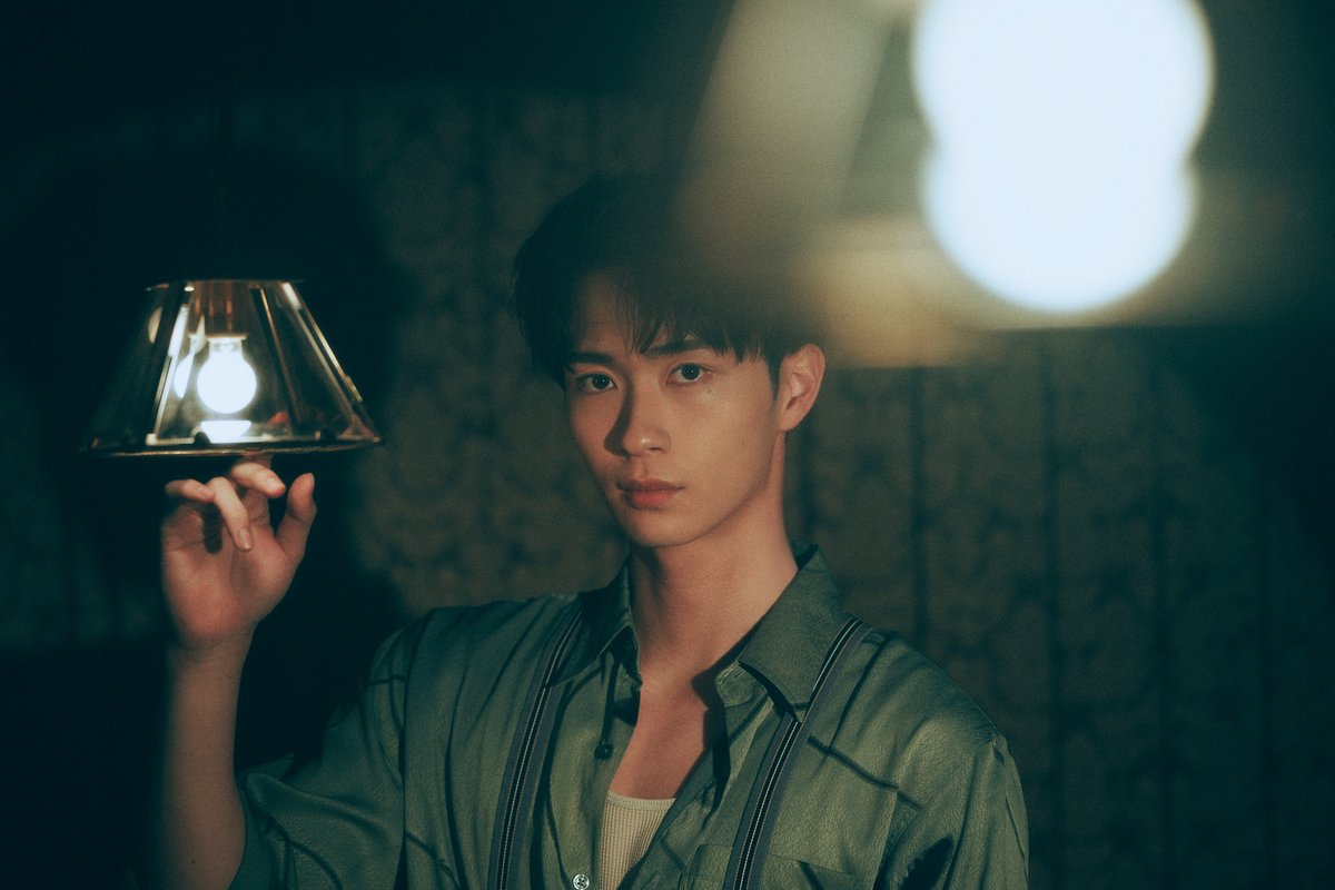 Auditionblue's tweet photo. ⋆⊹𓂃 ࣪ ˖🧈#moreButter_spring🧈⋆⊹𓂃 ࣪ ˖
三日間、未公開カットをお届けしてきましたが、次の方が最後。
#野村康太 さんがフィナーレを飾ります。
まずは「butter01」より、黒髪の野村さん。
【通常版】https://t.co/RNDGwEnExr
【セブンネット(野村康太表紙)版】https://t.co/NZ0GitMEjs https://t.co/viOY7JsN27
