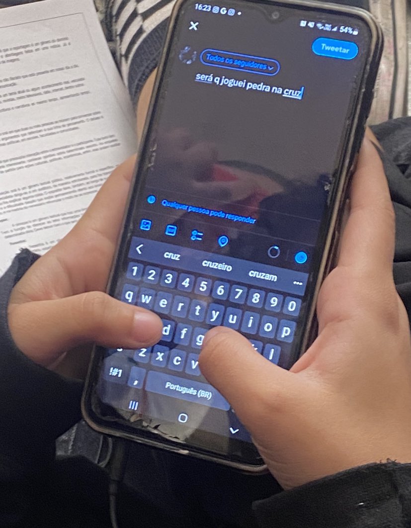 teu caos tweet media