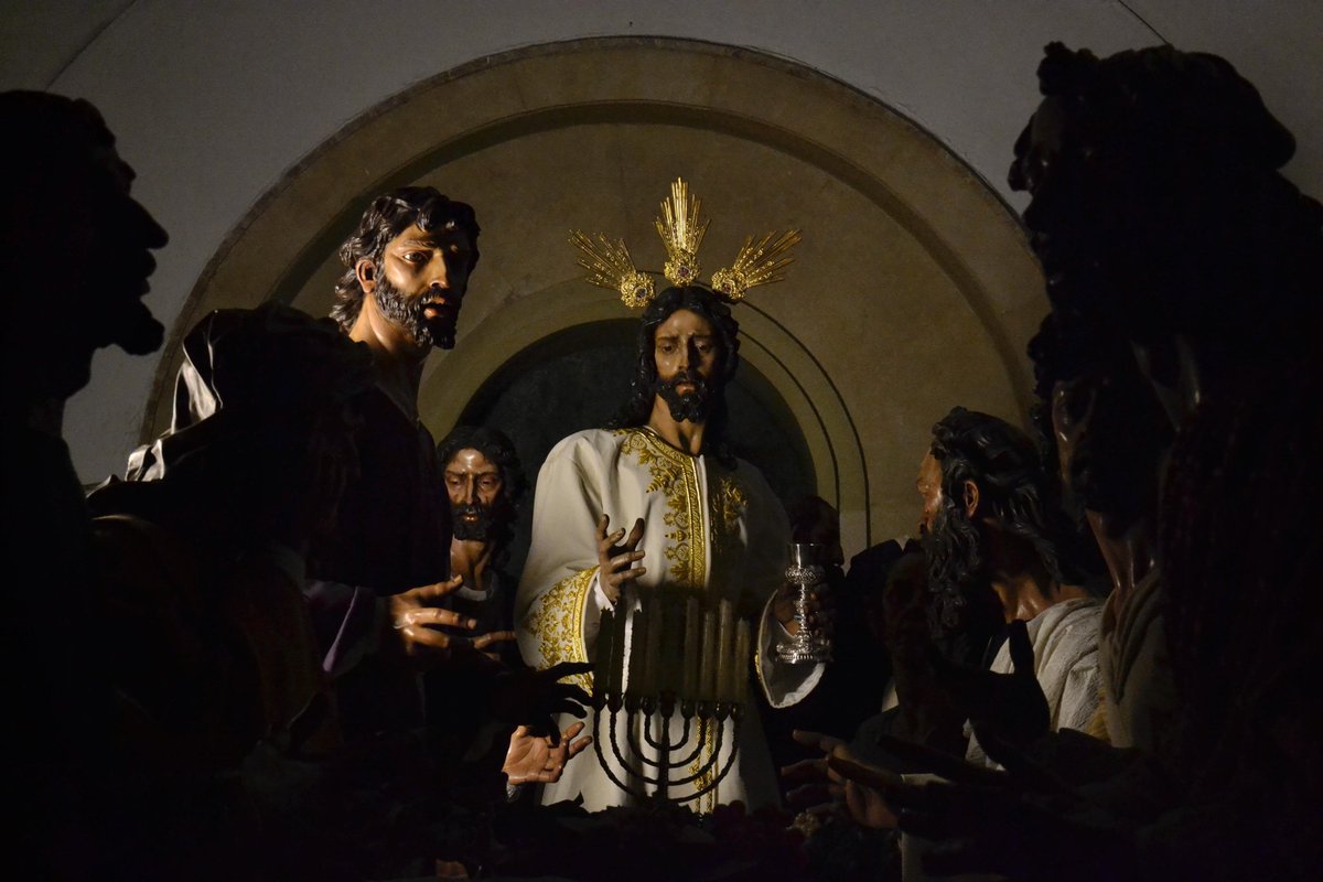 HdadCenaAlmeria's tweet photo. ✝️ Es Domingo de Pasión, y a una semana del Domingo de Ramos el Señor de la Santa Cena ya preside, junto a su apostolado, su paso procesional. https://t.co/GTUzGV1xt9