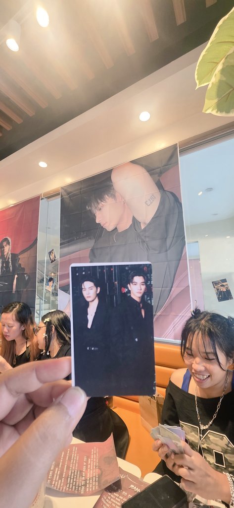 donnamaev28's tweet photo. love to meet new friends here at #RakRakanwithPerth with  @perthsantaphfc 🖤🖤🖤 https://t.co/XJHmW81LQ0