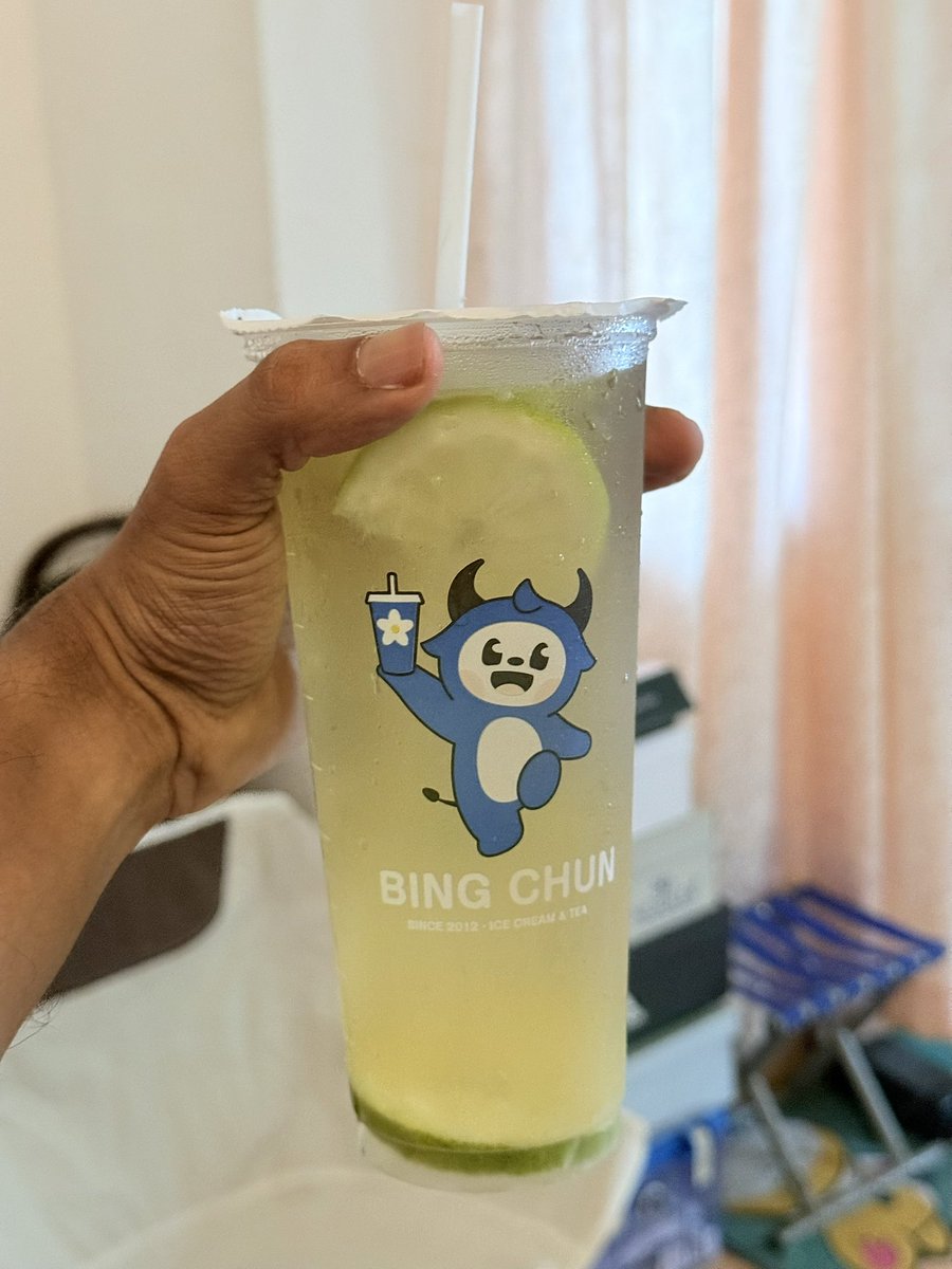tharindu_dilanj's tweet photo. No Sugar - Lemon Green Tea (Bing Chun)

සීනි ජරාව අතරේ සාදාරණ ගානකට මෙහෙම Healthy Product එකක් දුන්නට ඔබට ආචාර කරමි 🫡

#bingchun https://t.co/d8DdMH4bT4