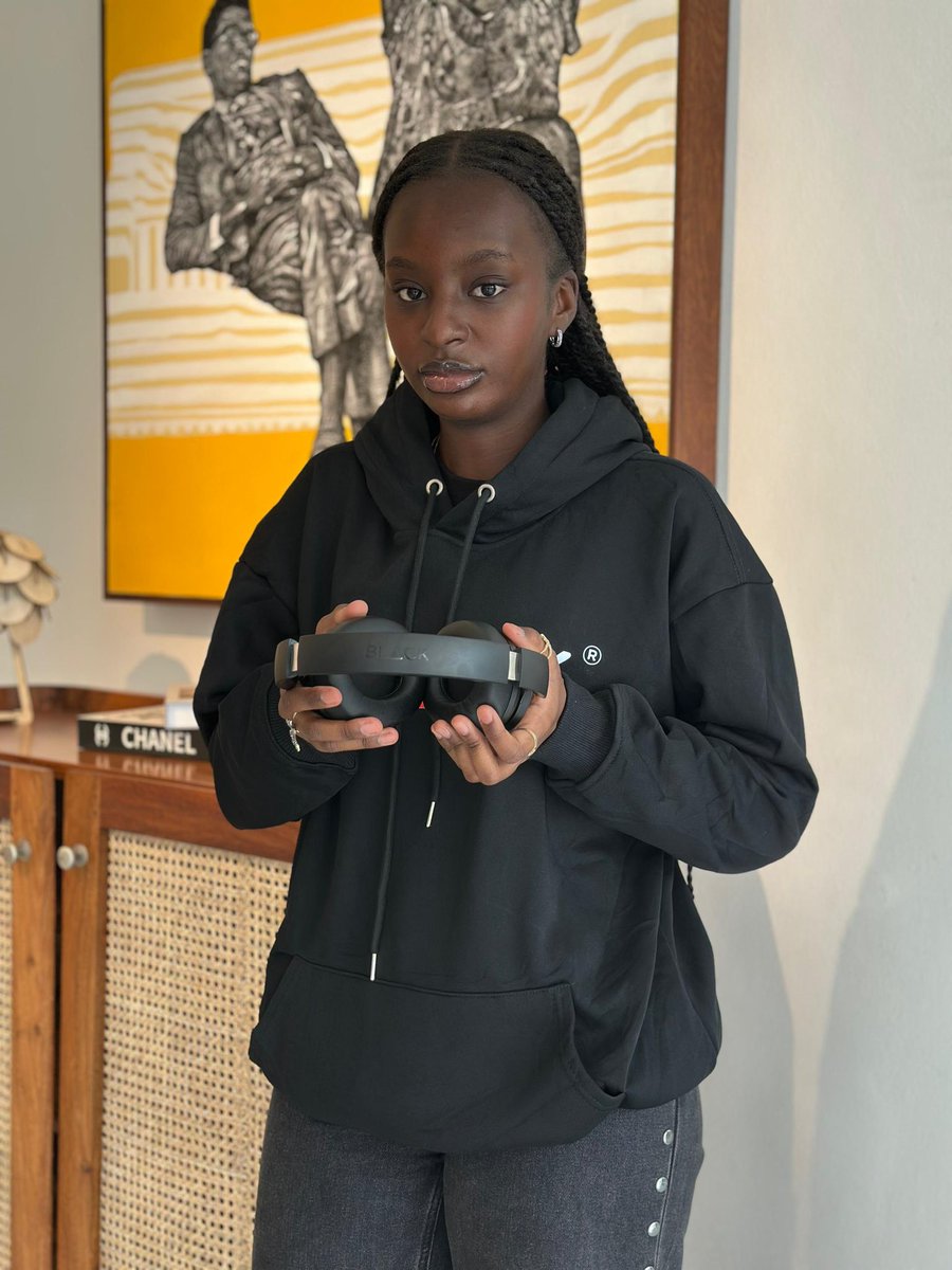 Blacklyf tweet media