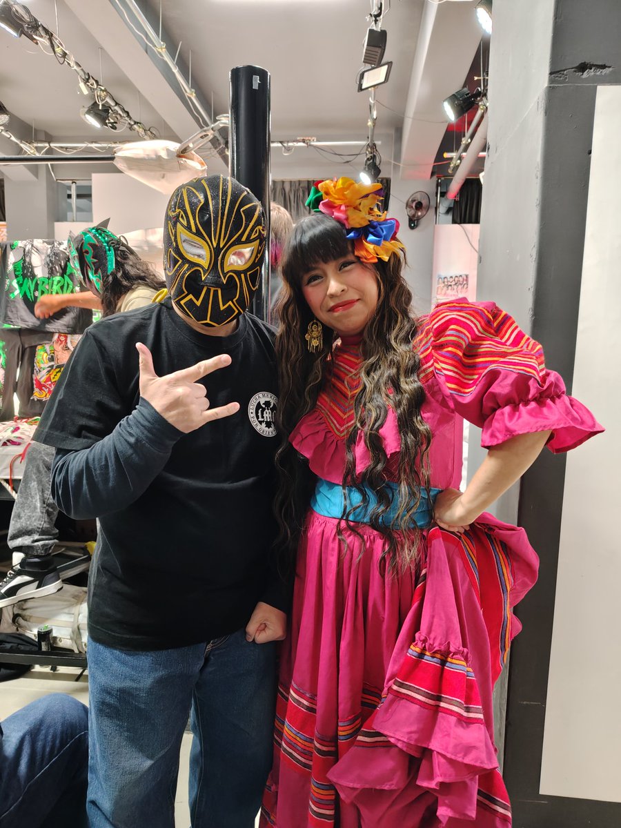 今日はここから❗️
LMO川崎大会❗️🇲🇽
マイラさんとツーショット戴きました❗️😘
お父さん（元ルチャドール）ともお話出来て良かった‼️👍

#LMO2026春
#LMOVL