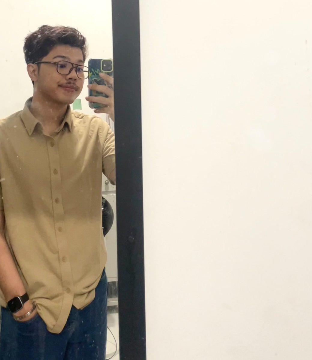 flightless bird 🐓 tweet media