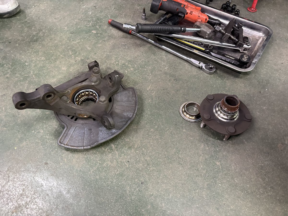 カズ@ZC33S tweet media