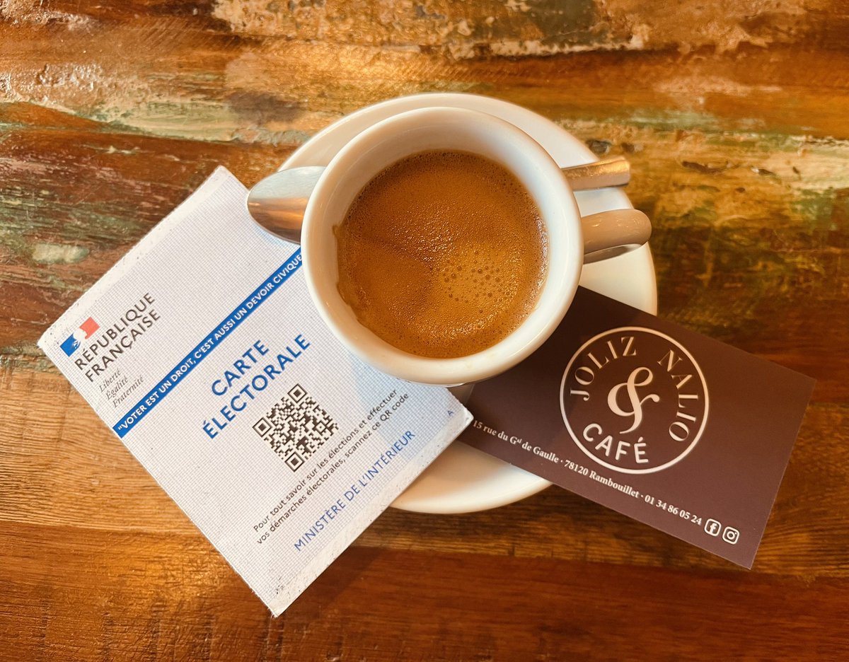 🗳️☕️🇫🇷 1 vote = 1 café ! … Jérôme président ! 🥳

JOLIZ &amp; NALIO café &amp; Jerome Suys