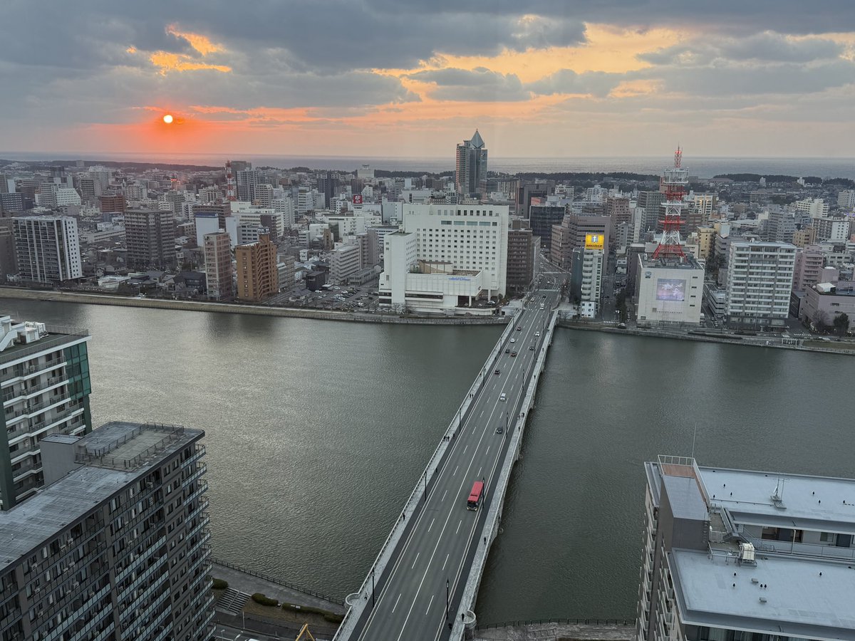 あやのん tweet media