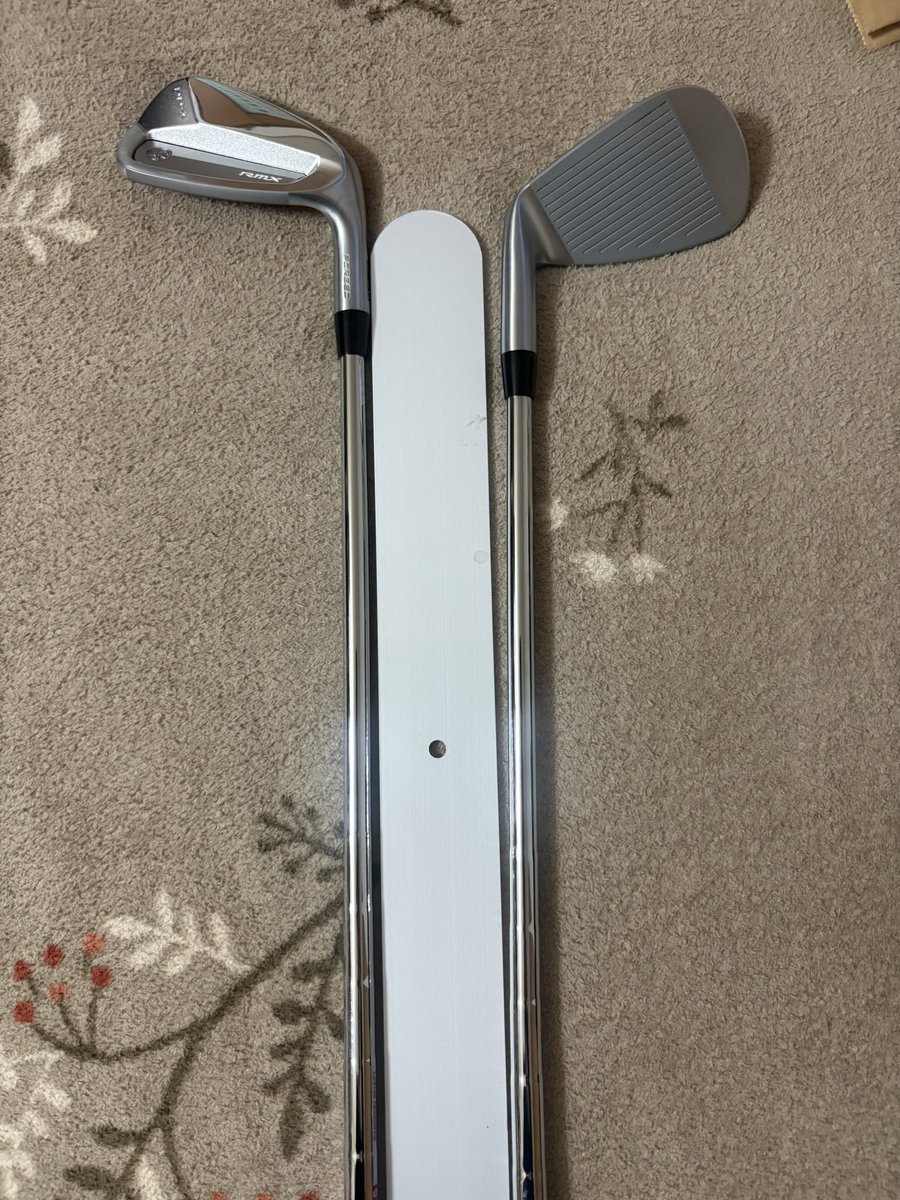 daodao0711's tweet photo. やっぱり曲がってる。
YAMAHA撤退で、格安だったのに…。修理したらチャラ〜(笑) https://t.co/aoP1L5DPtl