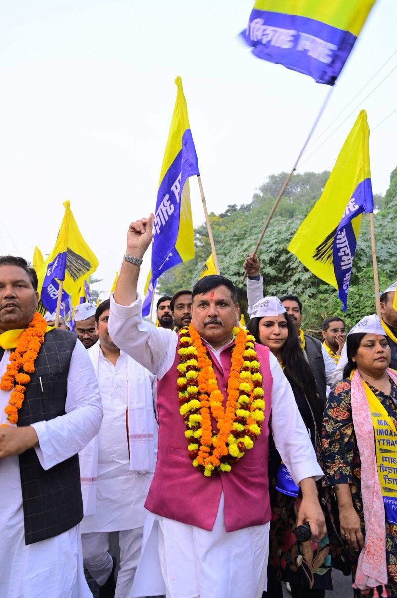 #आम_आदमी_पार्टी बब्बर शेर राज्यसभा सांसद श्री संजय सिंह जी को जन्म की खूब सारी बधाई एवं शुभकामनाएं 💐💐
<a href="/SanjayAzadSln/">Sanjay Singh AAP</a>