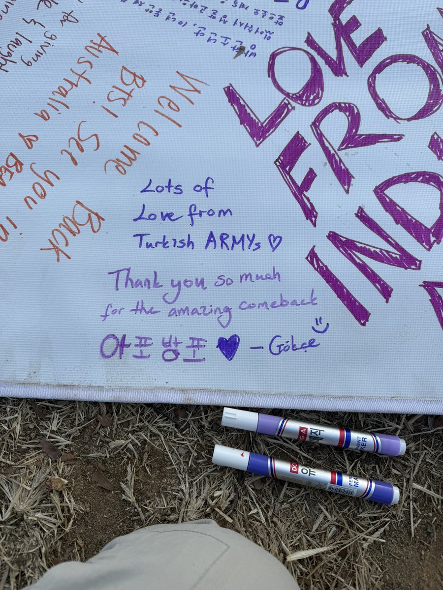 val ◡̈ tweet media