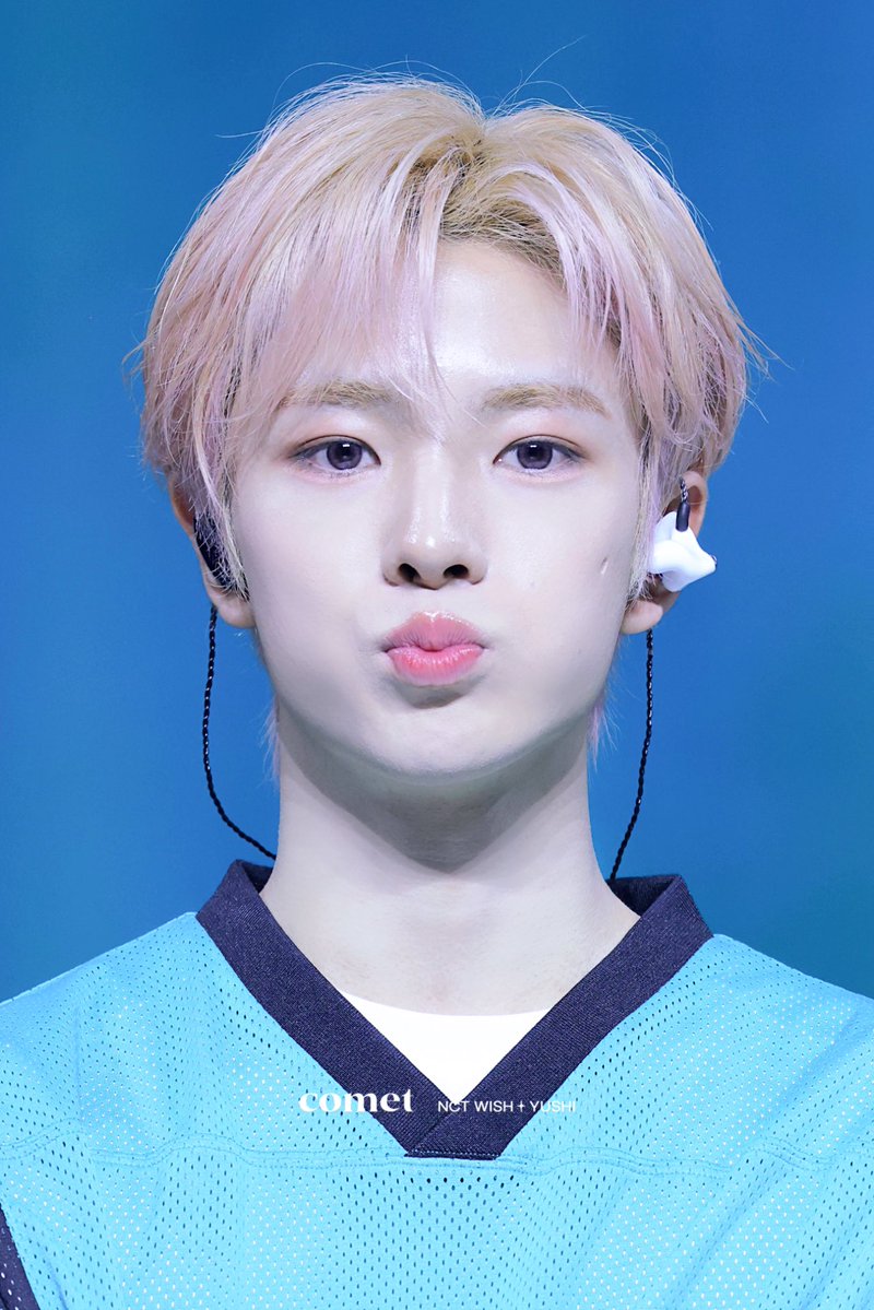 𝐜𝐨𝐦𝐞𝐭 tweet media