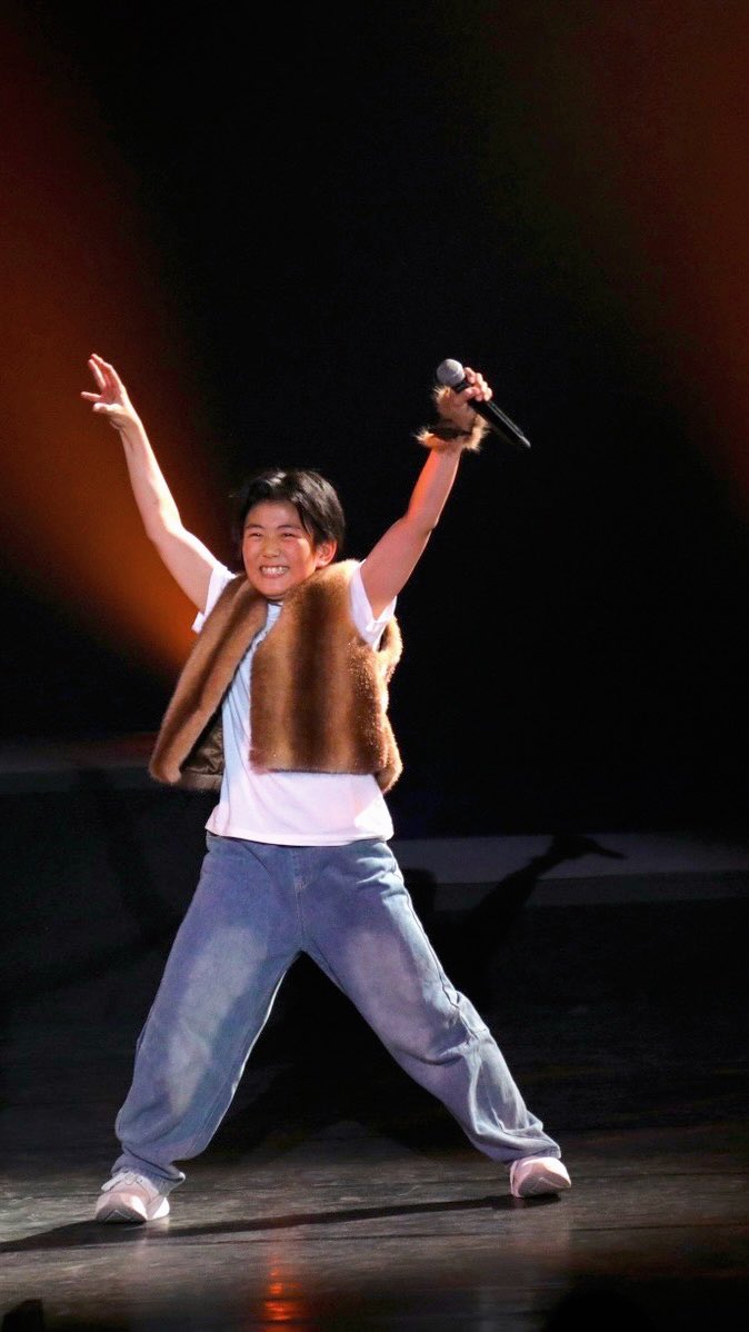 Daiki_T_2012's tweet photo. この間のThe Movie Show の写真を早速いただけました📸
映画ライオン・キング：ムファサ より
「ブラザー/君みたいな兄弟」を歌って踊りました

一緒に頑張ってくれた可愛いShoma、ありがとう🦁🦁✨ https://t.co/jsRCGaYrJq