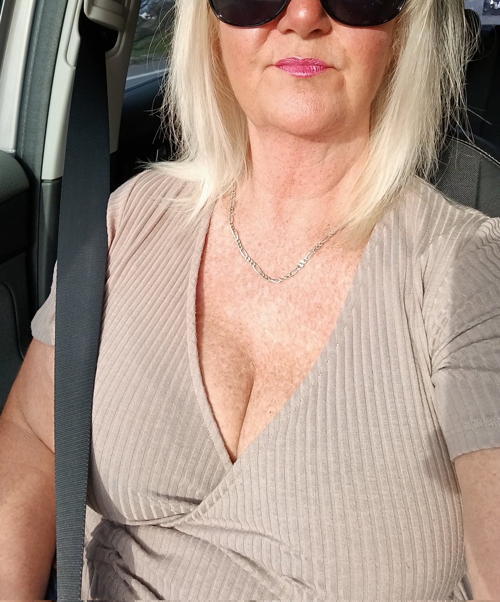 I love a Sunday morning road trip! <a href="/True_Ent_Net/">True ENT</a> and <a href="/JemstoneGlamour/">✨Jem✨</a>  I'm on my way! 💋