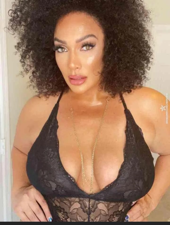 Simp4BigMamas's tweet photo. Oh big mama oh my God yes 
😍🤤 https://t.co/grIlyivspQ