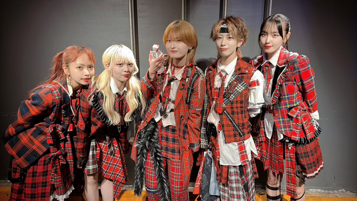 ABC IDOL tweet media