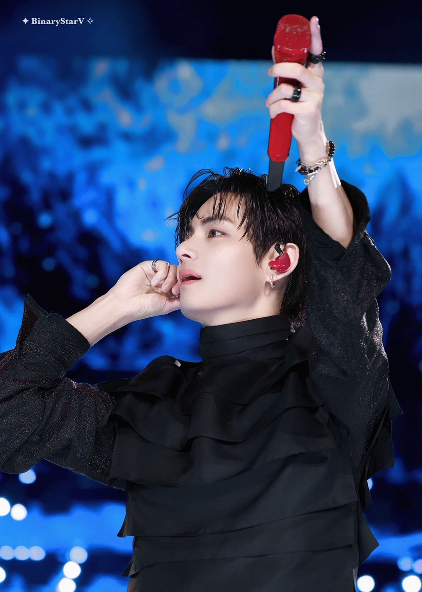 HD•260321 
아포방포💜

#김태형 #태태 #テテ #BTS #방탄소년단 #BTS_ARİRANG