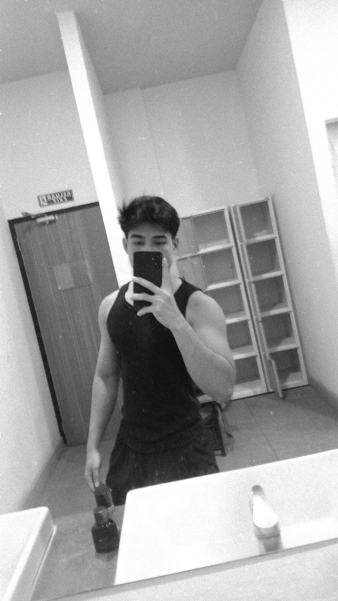 S A T U R N U S tweet media