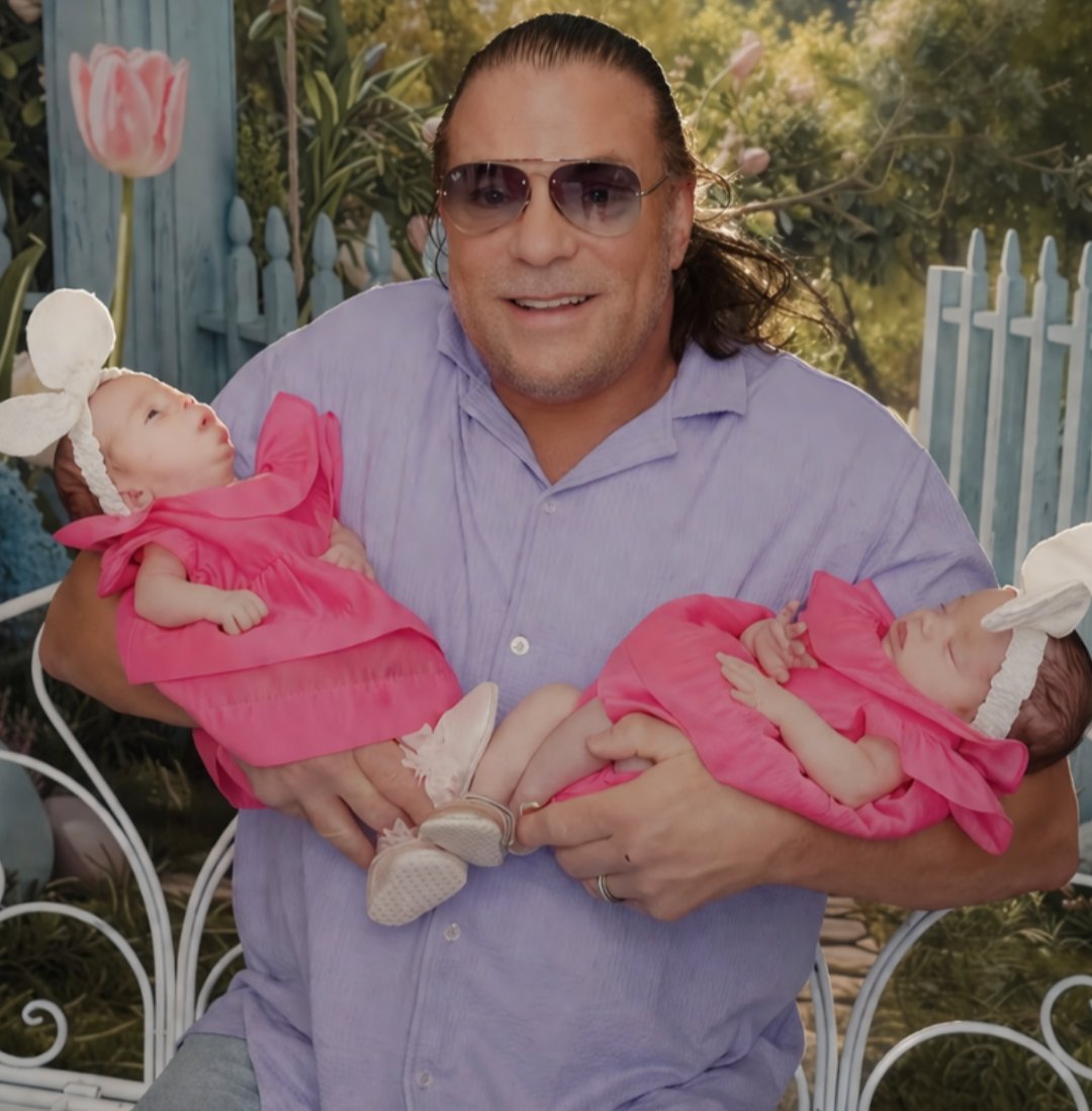 MrTonyMaurizio's tweet photo. Coolest dad ever?
@TherealRVD https://t.co/2RCktM4A2n