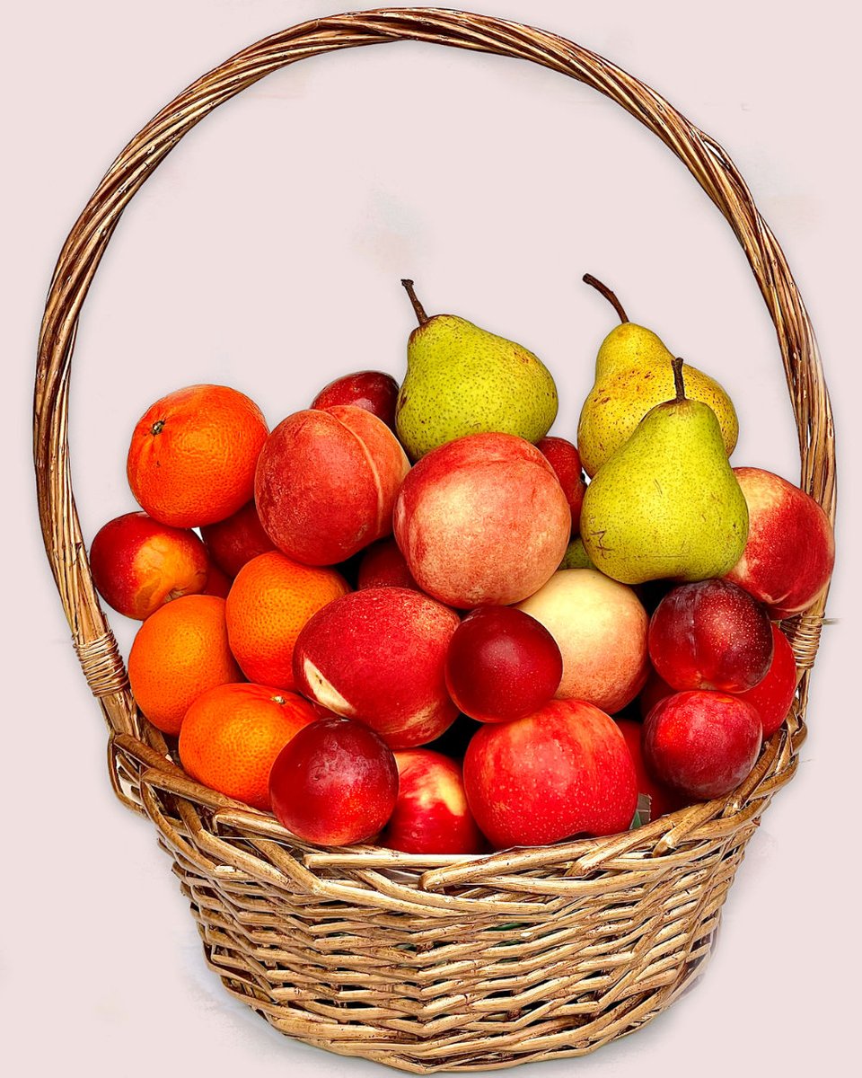 FruityGiftUK's tweet image. Forgot a birthday? 😱 Don't panic.
Send a burst of freshness with a hand-packed fruit basket! 🍎🍓 Beautifully arranged and delivered same-day to save your afternoon.
Fresh, healthy, and fast. 🚚💨
Shop here: fruitygift.co.uk/fruit-baskets-…
#FruityGift #GiftIdeas #SameDayDelivery