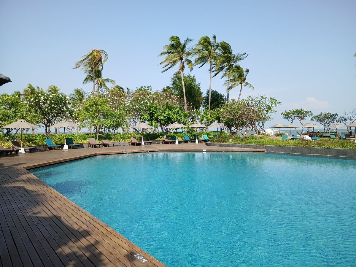 P_&_C couple tweet media