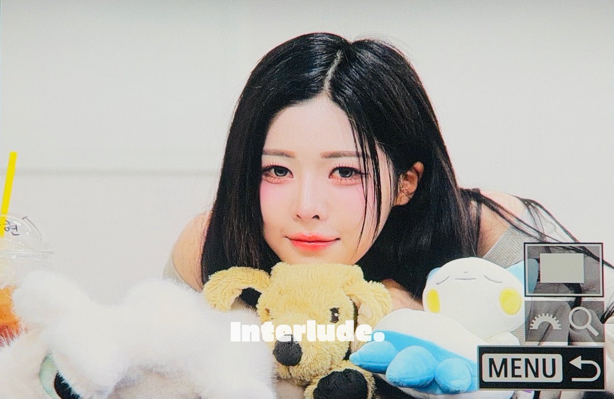 𝐈𝐧𝐭𝐞𝐫𝐥𝐮𝐝𝐞. tweet media