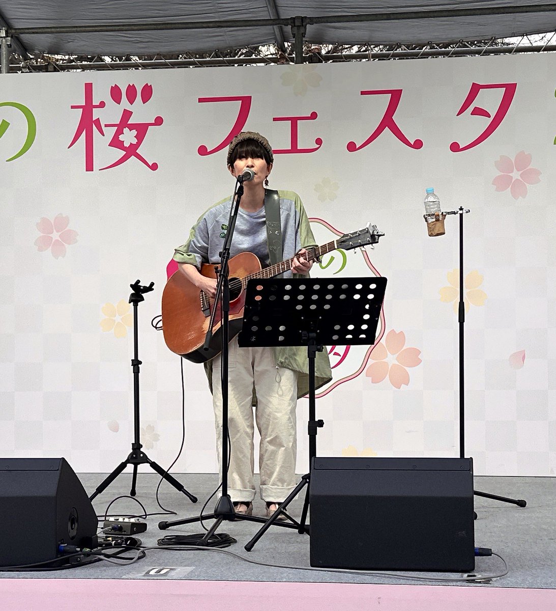 Ikepon1967's tweet image. 夕方は上野噴水公園で
#Utaco.
#拝郷メイコ
に行ってきたよ〜 
実力派の二人だけに人だかりもできて
聴き入りました！！！