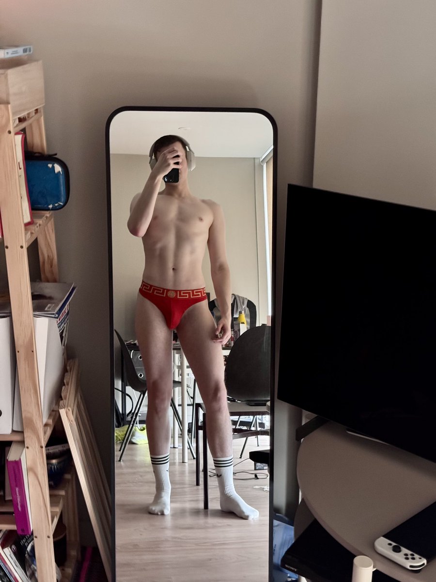 BluePinkAlt1's tweet photo. DM if you wanna see the back 🤭 https://t.co/1iKUX5k8uk