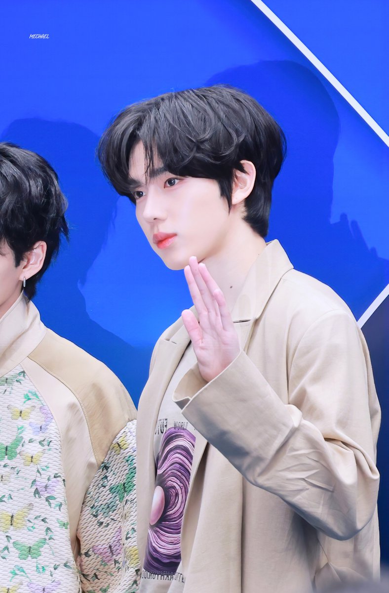 𝐦𝐞𝐜𝐡𝐚𝐞𝐥 tweet media