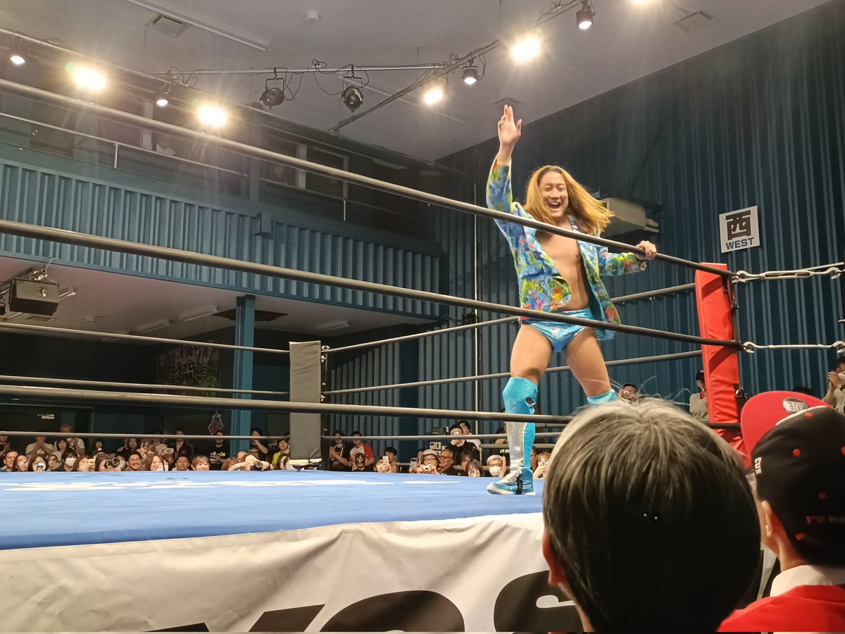 学生プロレスや社会人プロレスというものは観たことがなかったけど、こんなに本格的なんだ、と驚きました。
とても面白い興行でした！
あとイケメンさん間に合ってそうで安心しまひた。
#ぶれいずぱんち2