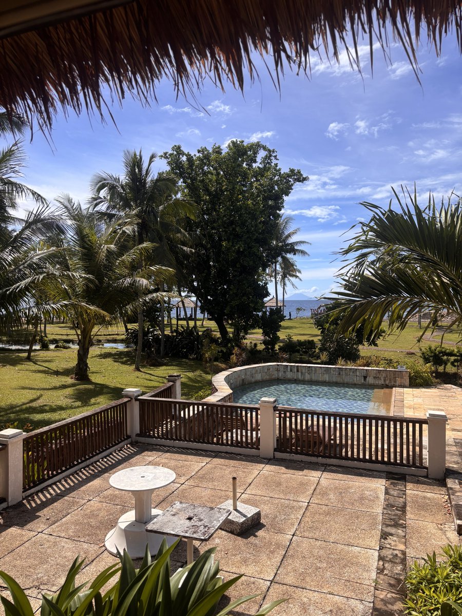 𝐾𝑎𝑡ℎ𝑟𝑖𝑛𝑒. tweet media