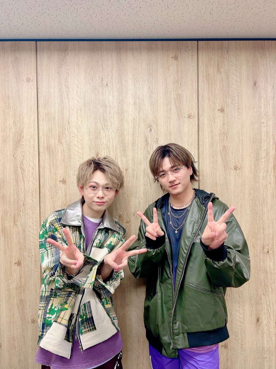 #辻史人
#服部想之介

【あんスタ10thフェス『MELLOW DEAR US』ラジオ 1st JAPAN Tour「NICE to meet YOU!!」ステージ】
〈3月22日(日)開催＠ 池袋・サンシャインシティ噴水広場〉
youtube.com/live/n7s2vggos…

10thフェス、本日のトップバッターは服部と辻が出演させていただきました！