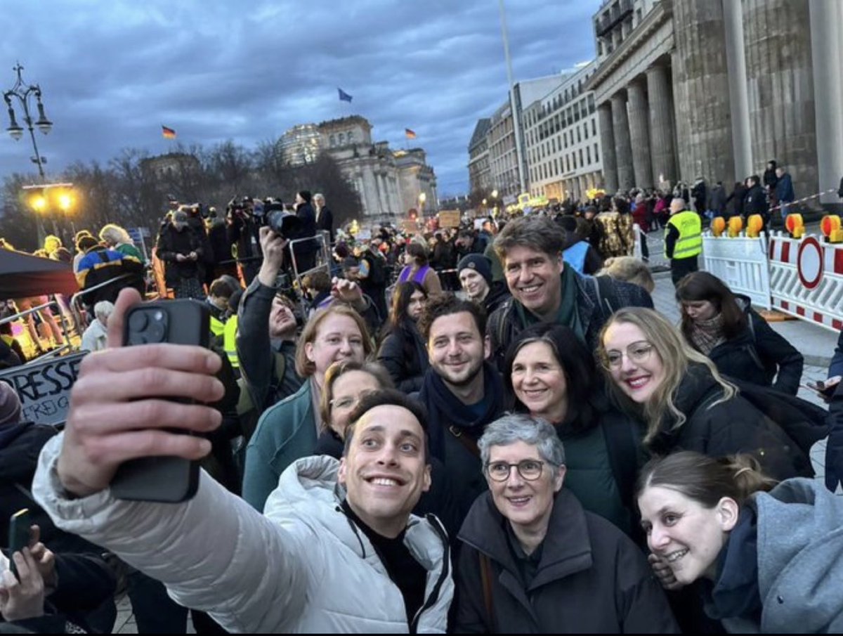 Australischer Austauschstudent tweet media