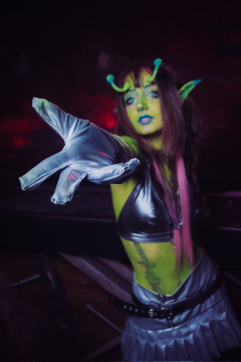 tiramisu_22's tweet photo. zip zip
(las muestro aca tmb xq me encanta como quedaron)
#cosplay #alien #makeup #aliencosplay https://t.co/MXX4z3J98p