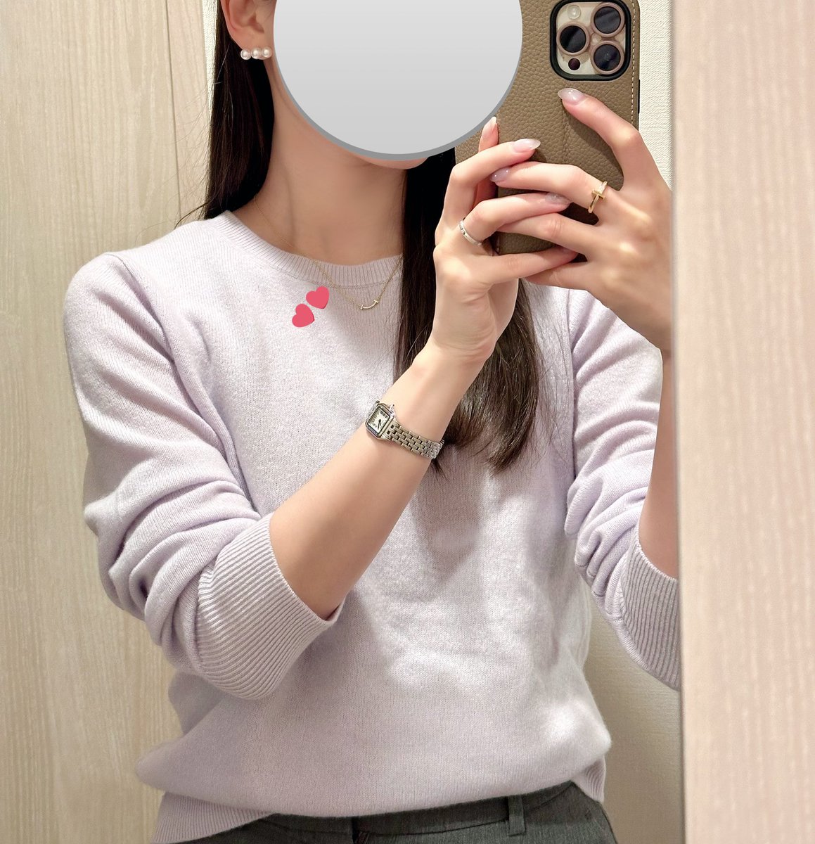 nap_vlog_'s tweet photo. 久しぶりにTiffanyのサイト見たら、 Tスマイルネックレスが＋10万円超（約1.5倍）になってて��撃受けた🥶こんな感じでオフィスでもさりげなく着けられるのでおすすめ◎ https://t.co/3DKnqlTLq6