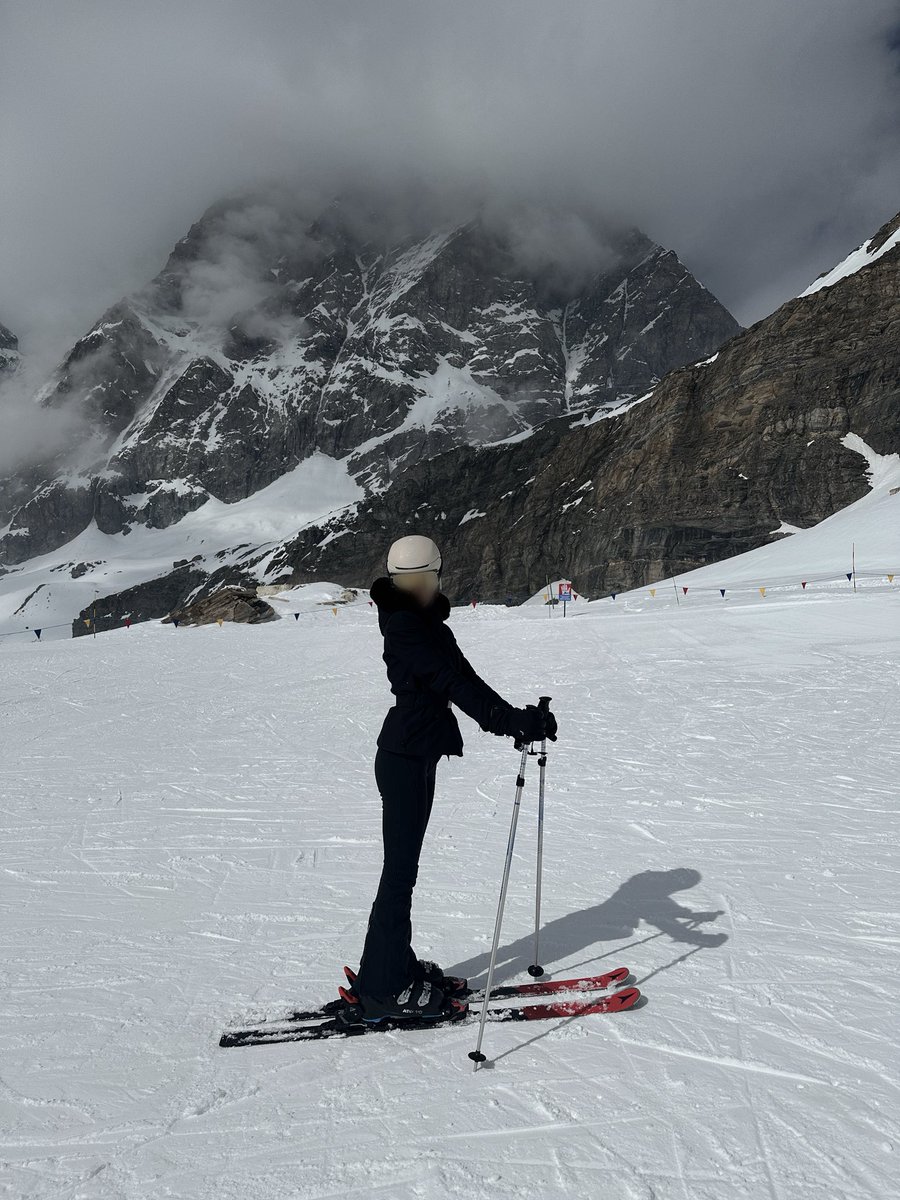 ꧁ Elle Maran ꧂ London tweet media